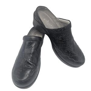 Alegria Isabelle Yeehaw Black Tooled Leather Western Style Clogs EU 39 / US 9